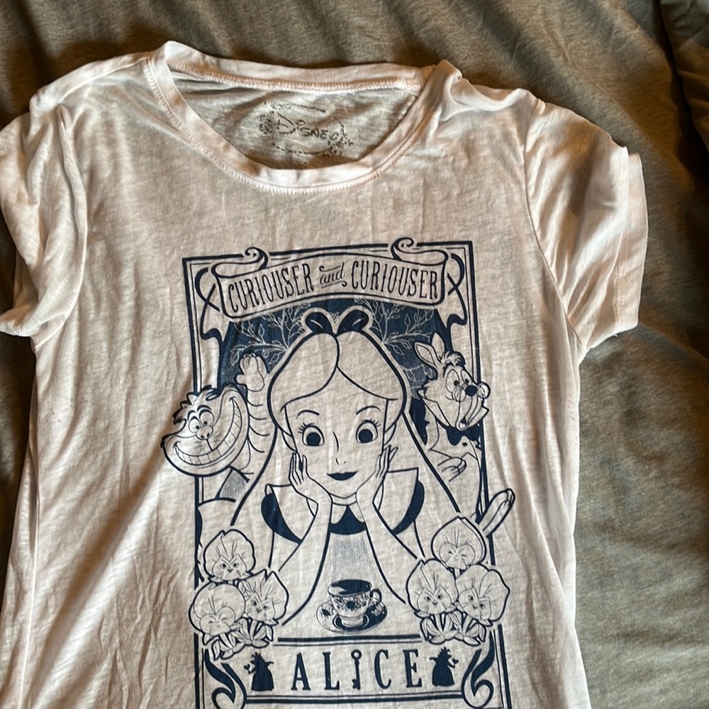 Size medium, Disney Alice in wonderland shirt.